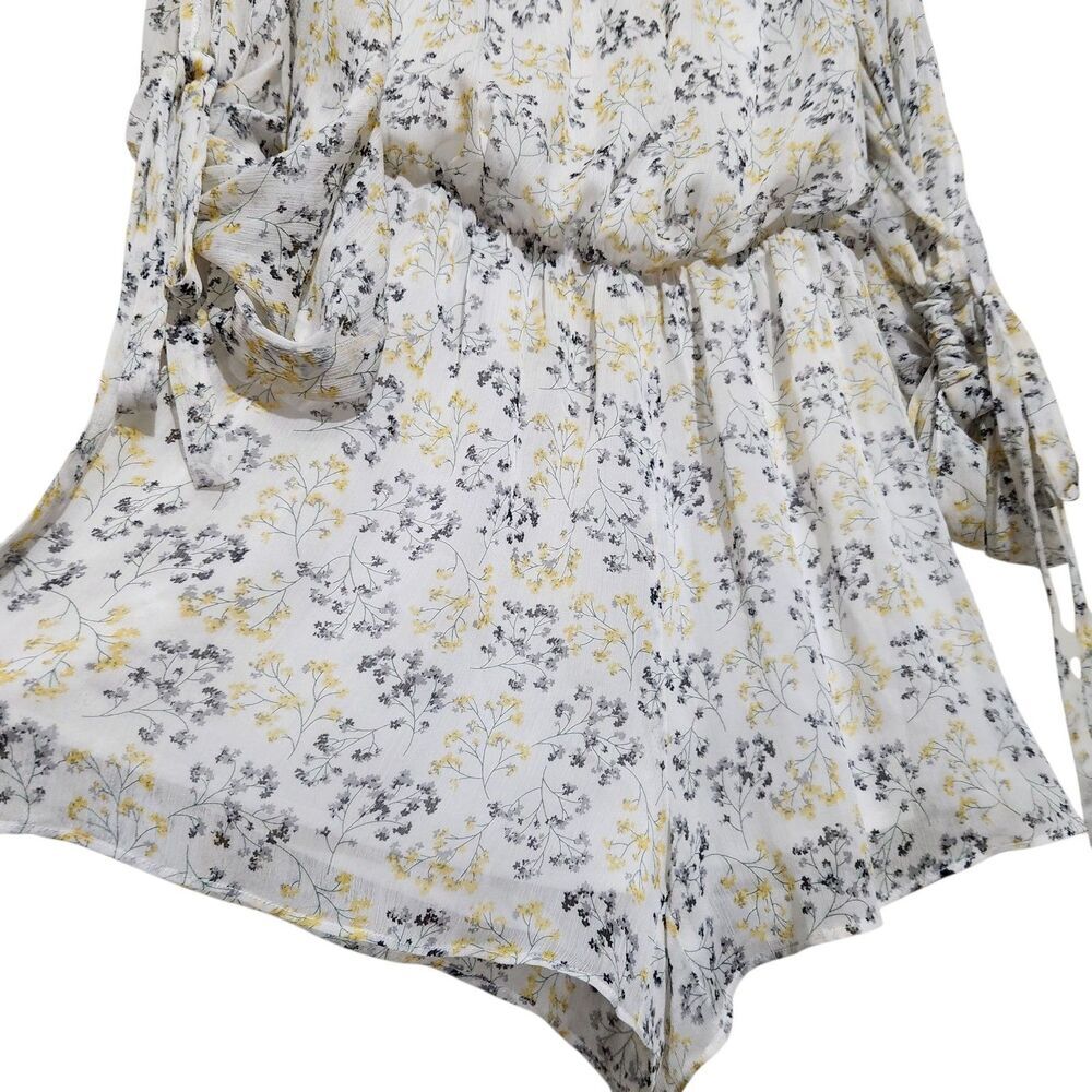 Sugar Lips Romper For Women Size Small White Floral Lined Open Sleeves.  New - Picture 5 of 11